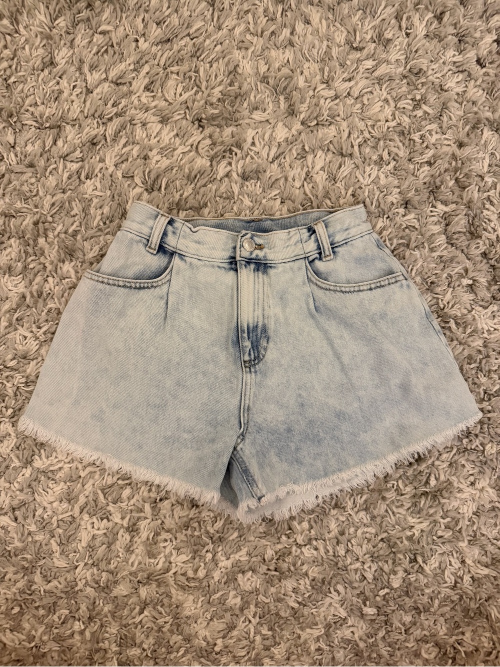 Light Wash High- Rise Denim Shorts with Frayed Hem